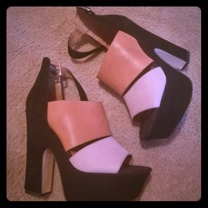 Steve Madden Multicolored Wedge